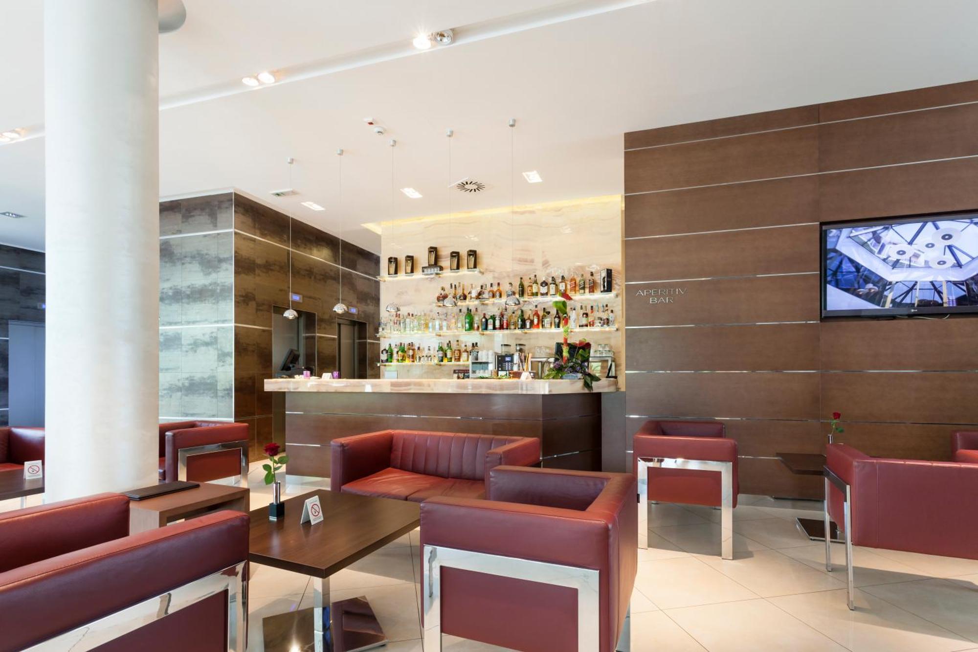 Hotel Premier Aqua - Adults Only Vrdnik Exterior photo The lounge at the airport