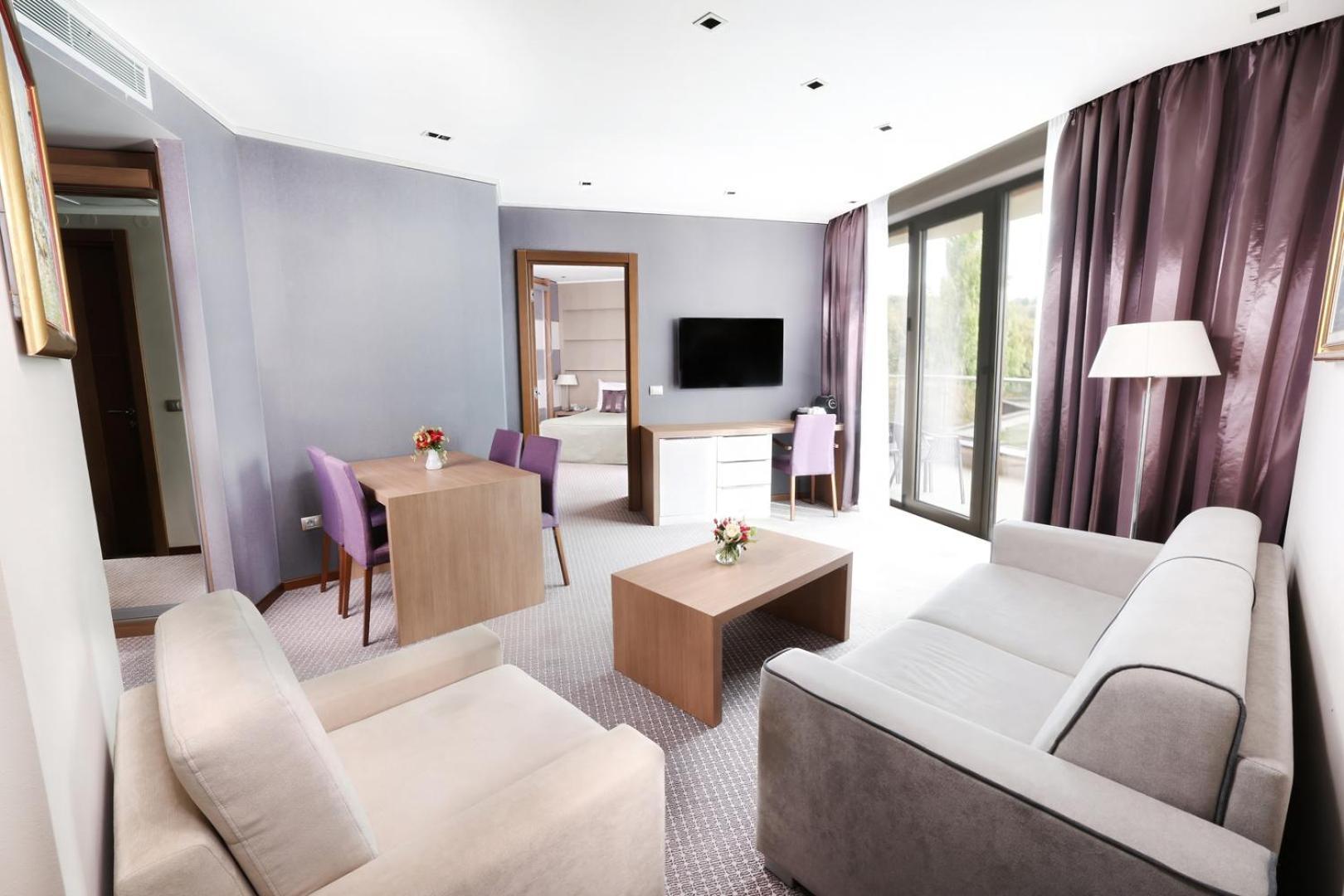 Hotel Premier Aqua - Adults Only Vrdnik Exterior photo Suite