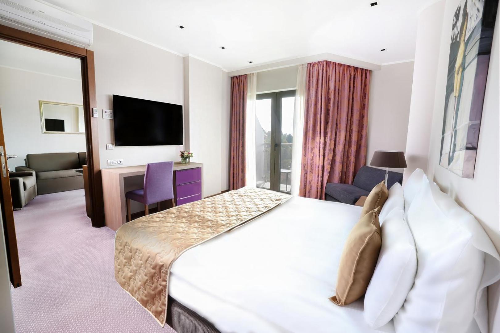 Hotel Premier Aqua - Adults Only Vrdnik Exterior photo Suite