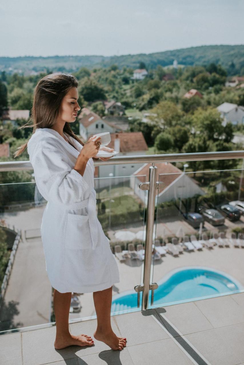 Hotel Premier Aqua - Adults Only Vrdnik Exterior photo A woman wearing a bathrobe
